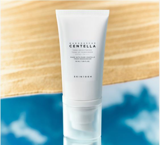 SKIN1004 Madagascar Centella Tone Brightening Tone Up Sunscreen SPF50+ PA++++ 50ml.