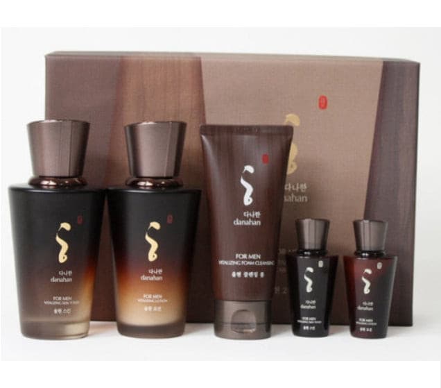Cares the top three concerns of male skin that is lack of moisture, rough skin texture and decline of elasticity, Loosens unnecessary stiff muscle and stimulates skin circulation to soften the rough skin, Cares men&