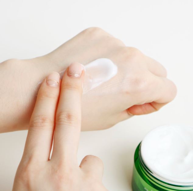 DR.CEURACLE Tea Tree Purifine 80 Cream 50ml.
