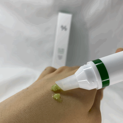 DR.CEURACLE Tea Tree Purifine 70 Spot 12ml.