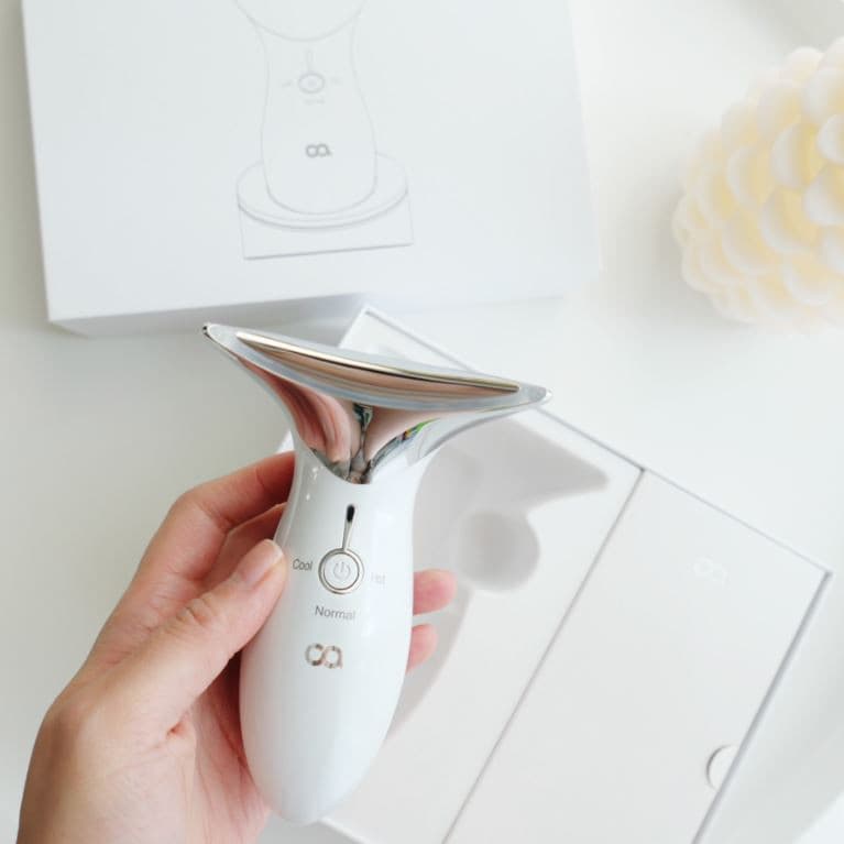 OA Aqua Galvanic Massager Face Skin Care Device.