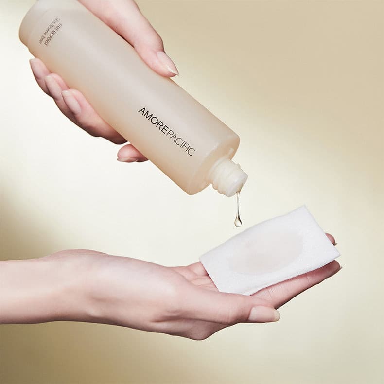 Green Tea Extract Water, Purified Water, Glycerin, Ethanol, Betaine, Cabomer, Bean Extract, Green Tea Extract, Ginseng Extract