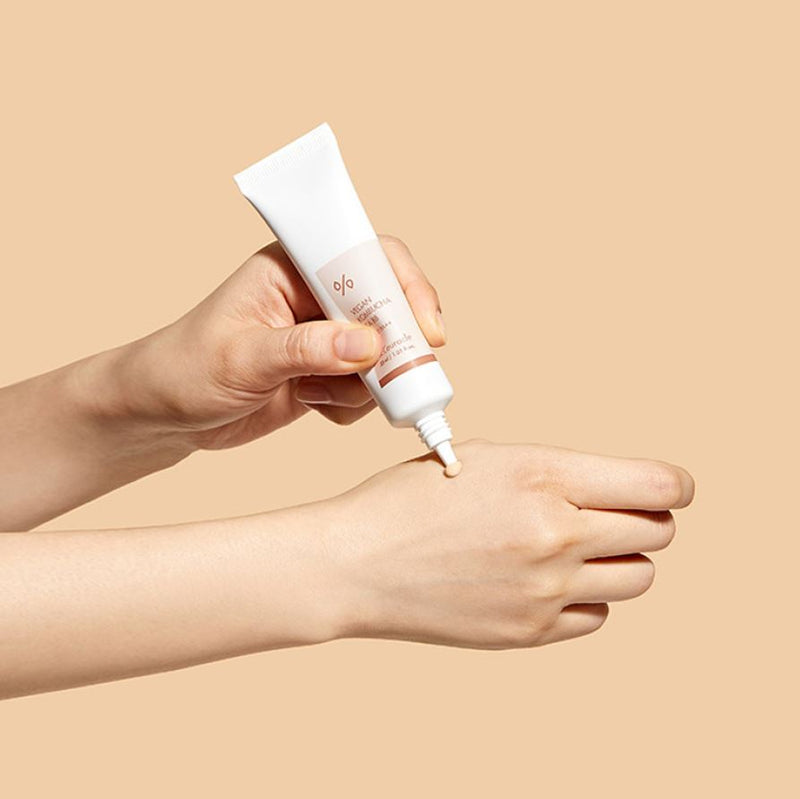 DR.CEURACLE Vegan Kombucha Tea BB SPF50 PA+++ 30ml.