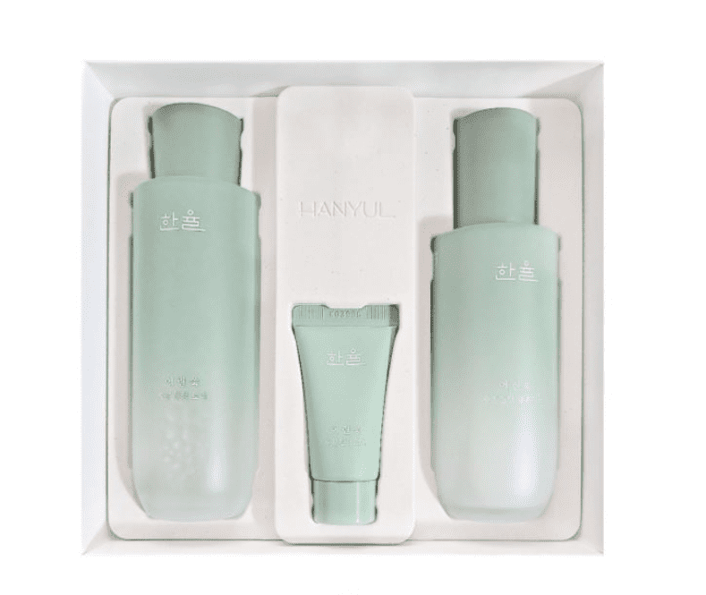 HANYUL Pure Artemisia Calming Balancing Set.