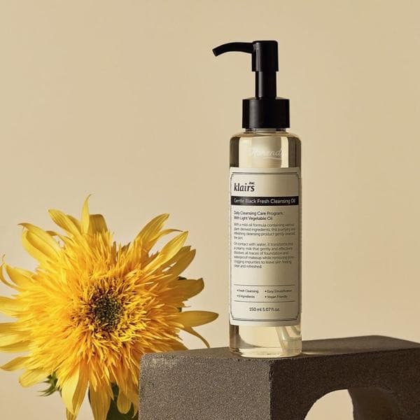 KLAIRS Gentle Black Fresh Cleansing Oil 150ml.