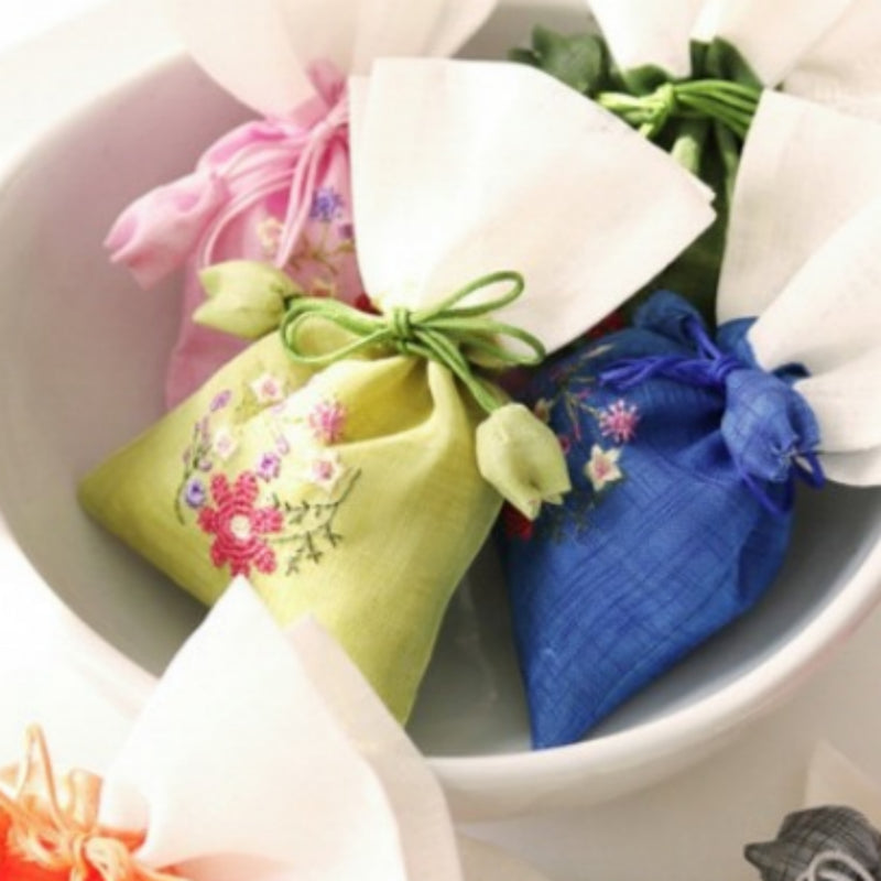 Mini Ramie Wildflower Embroidered Pouch - Random Color