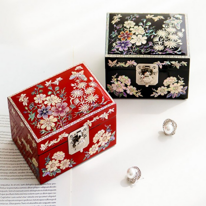 Mini Bean-Shaped Mother-of-Pearl Box