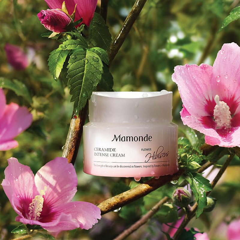 Mamonde Ceramide Intense Cream 50ml is Rich and intense moisturizing cream for smooth skin.