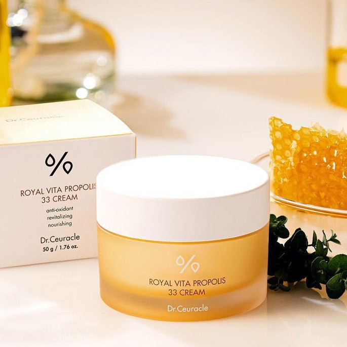 Anti oxidant, Revitalizing, Nourishing, Rich cream, Formulated with propolis extract